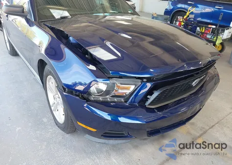 2011 Ford Mustang V6 z USA, uszkodzony, nr VIN 1ZVBP8AM9B5137641